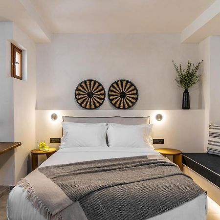 Amer Suites Fira  Bagian luar foto