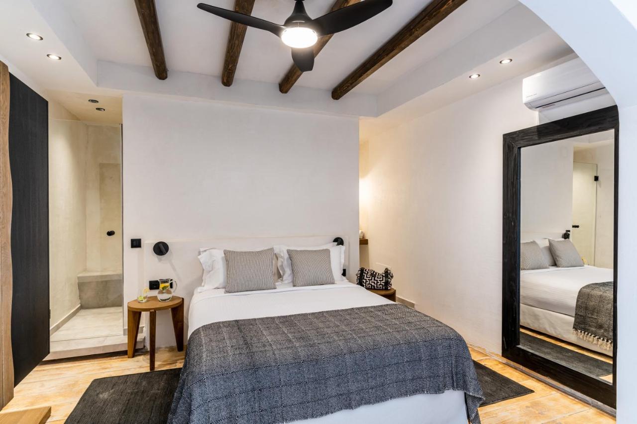 Amer Suites Fira  Bagian luar foto