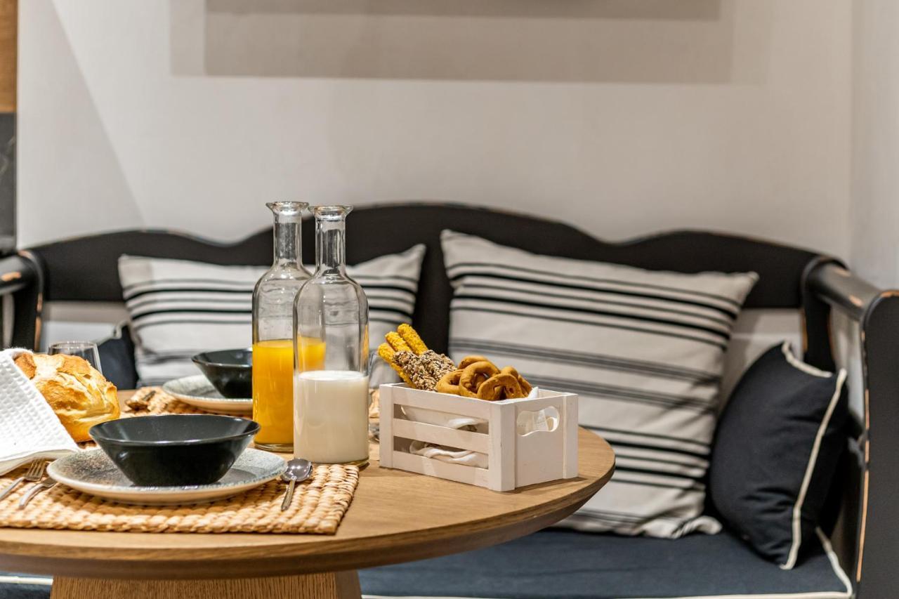 Amer Suites Fira  Bagian luar foto