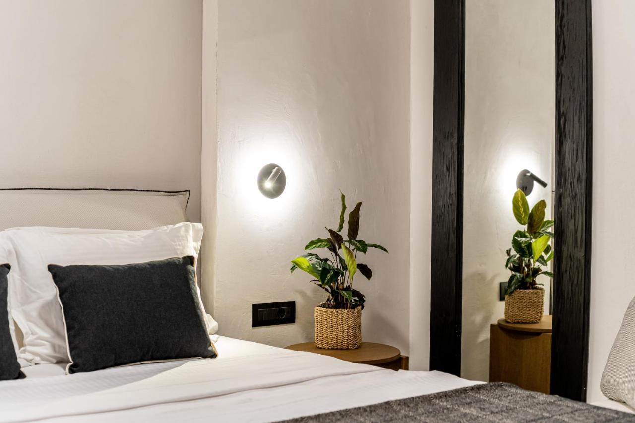 Amer Suites Fira  Bagian luar foto