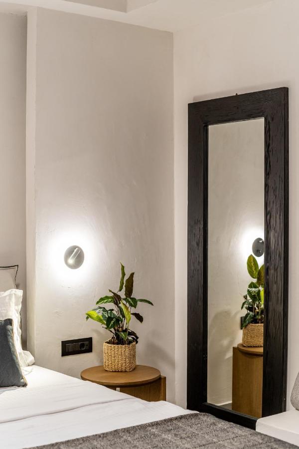 Amer Suites Fira  Bagian luar foto