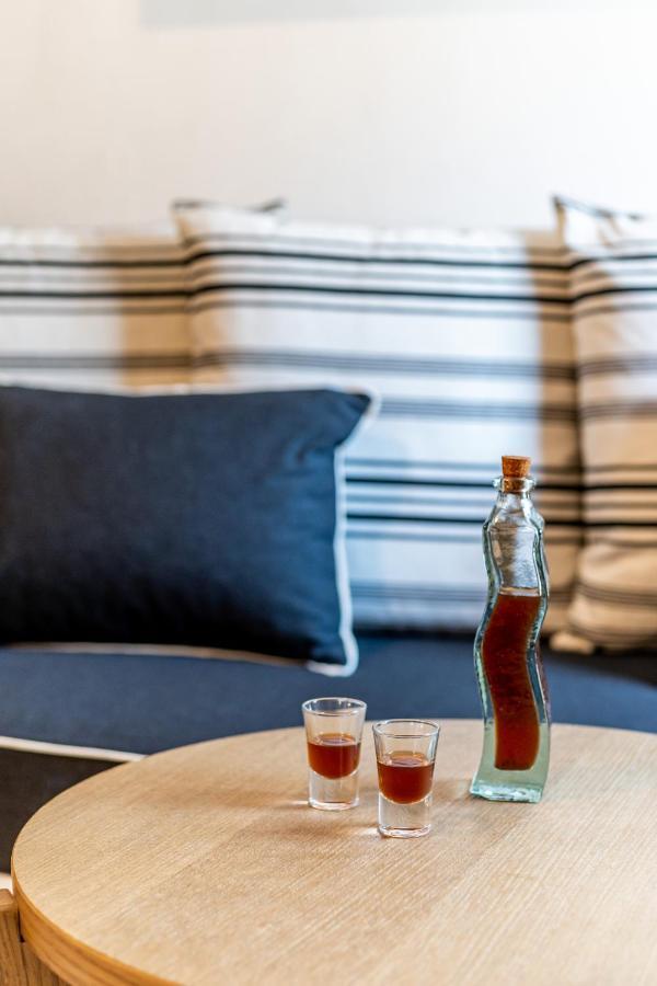 Amer Suites Fira  Bagian luar foto